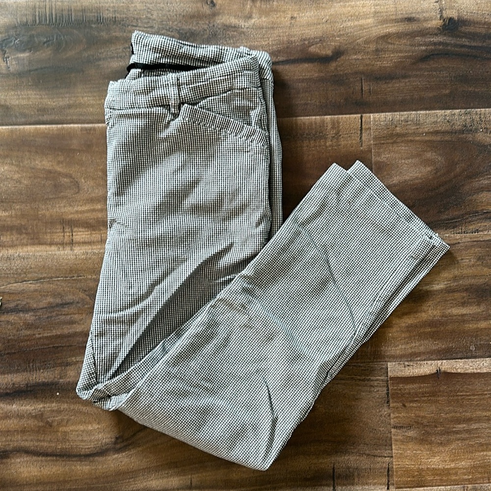 Pull on business casual pants.